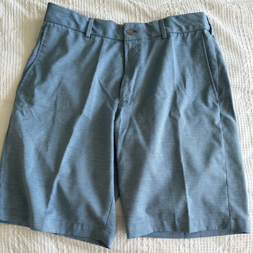 Walter Hagen light blue checkered golf shorts